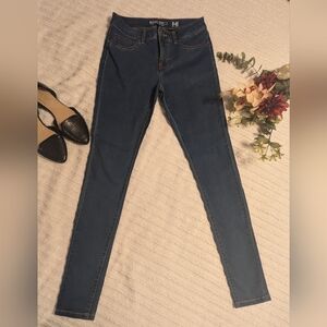 {noisy may} jeans